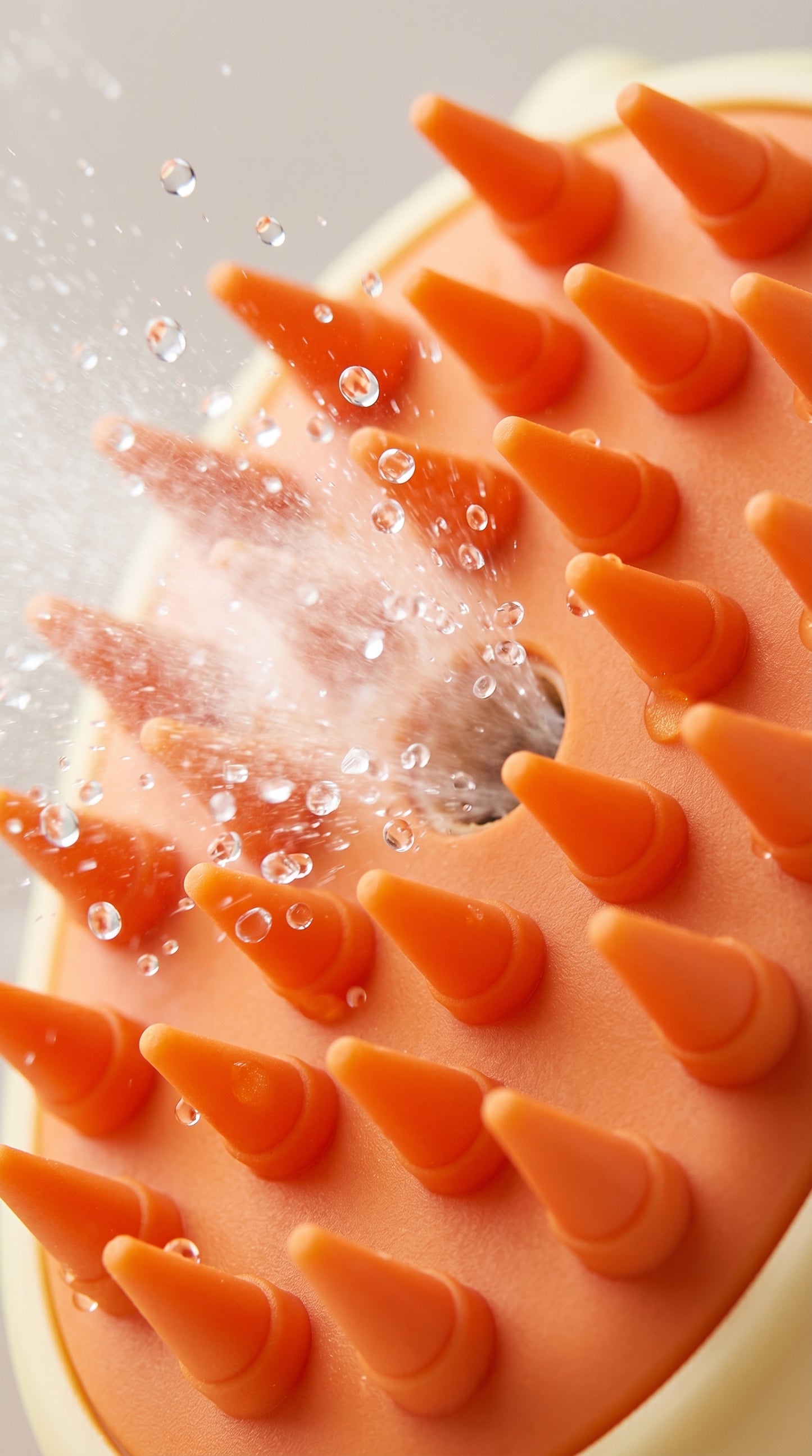3-in-1 Stoomborstel voor Katten & Honden – Ontwarren, Reinigen & Masseren – gebruik